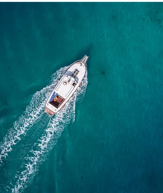 What is the Average cost of a boat