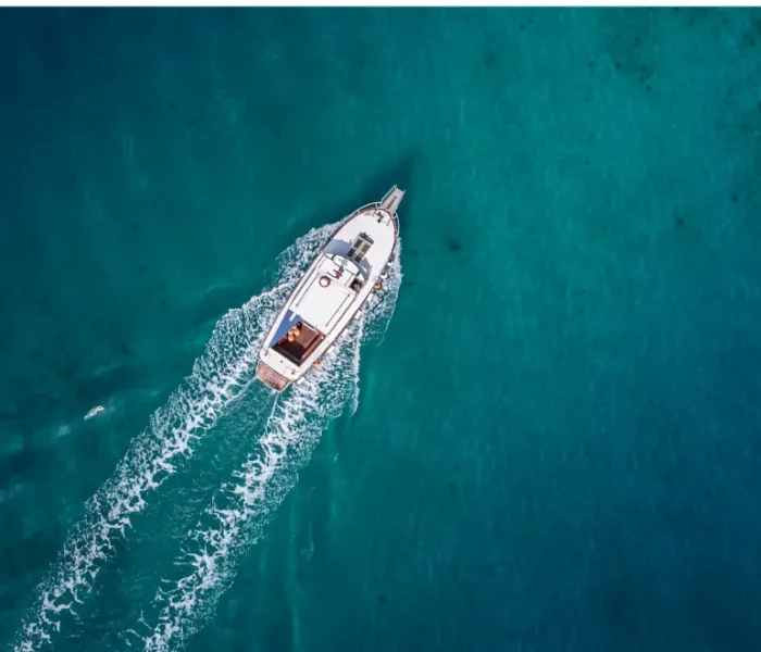 What is the Average cost of a boat