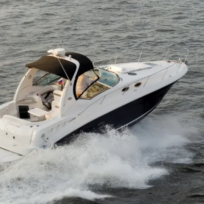 What is the fuel consumption of speedboats